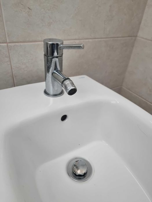 Bidé Sanitana – Cerâmica branca – Torneira e válvula incluídas
