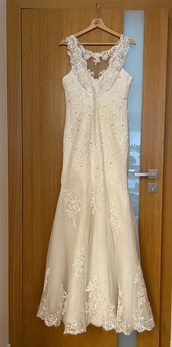 Suknia ślubna o kroju syreny w kolorze IVORY, rozmiar 36/38, używana