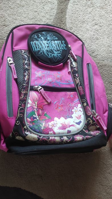 Рюкзак шкільний з ортопедичною спинкою.