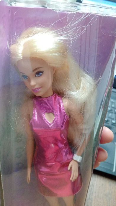 Boneca Barbie Fashionistas nº 230 Vestido Rosa