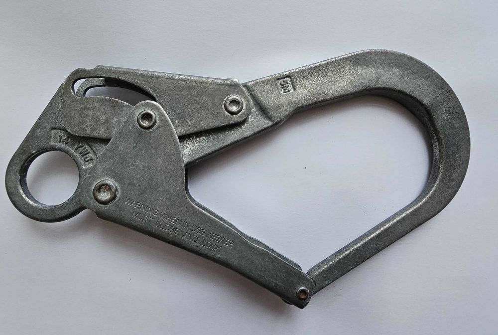 Hak zabezpieczający stalowy