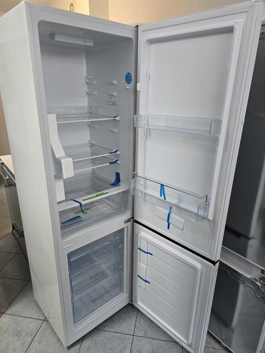 NOWA Lodówka Amica FK2525.4UNT(E) 176 cm Biała A9