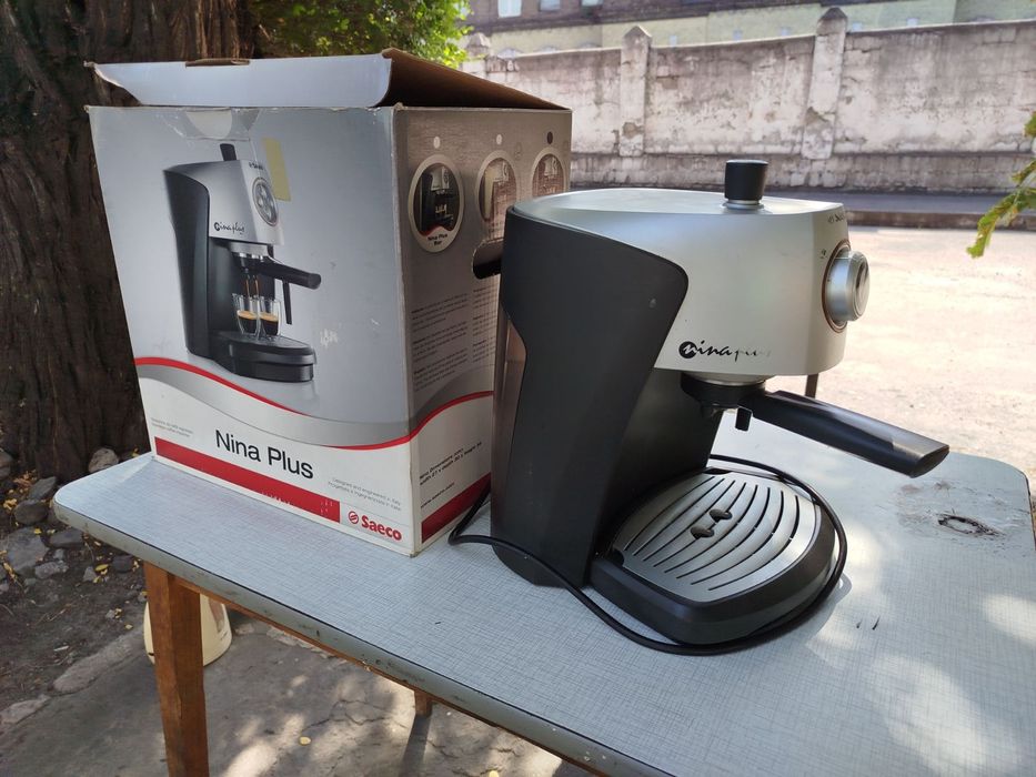 Продам кофемашину Nina Plus