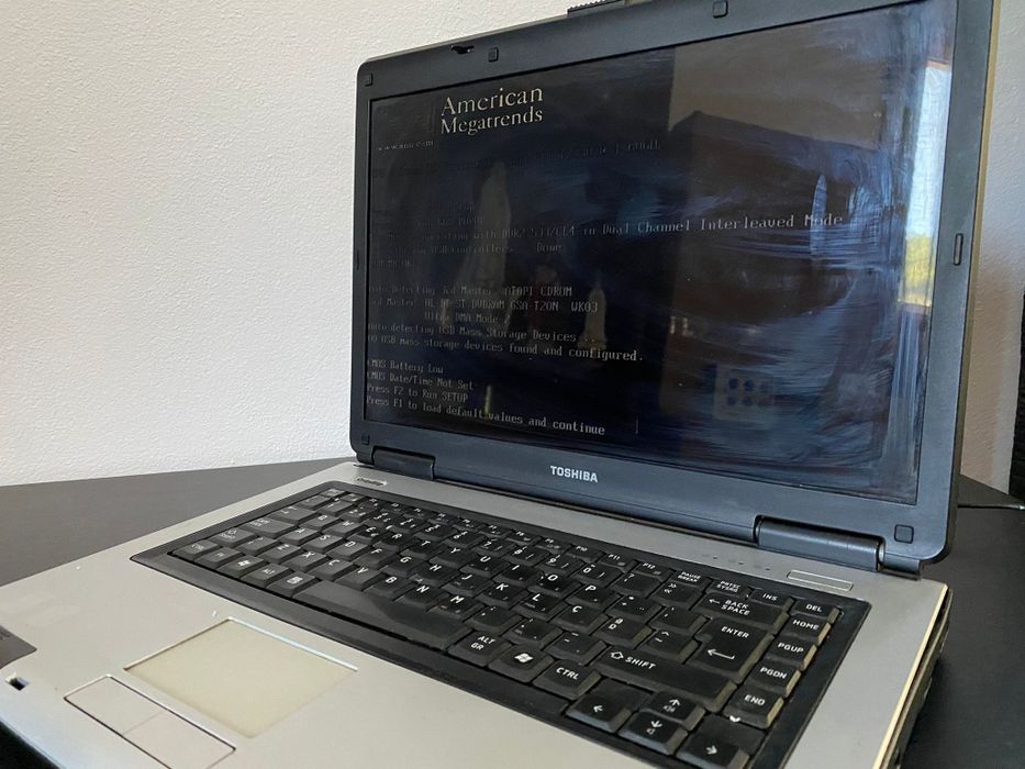 Portátil Toshiba Satellite L40-18L