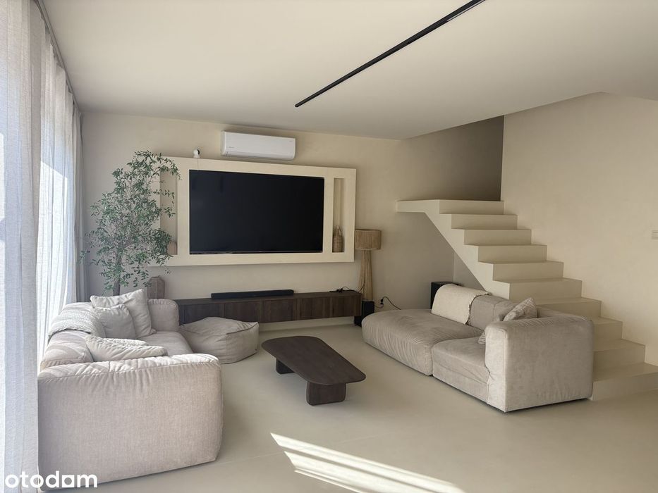 Nowoczesny segment narożny - pow. 213 m², ogród, garaż, 3 kondygnacje