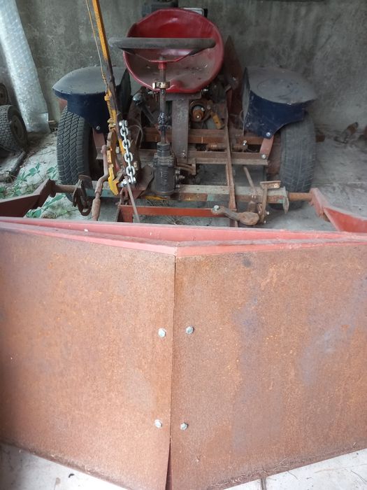 Traktorek do odśnieżania