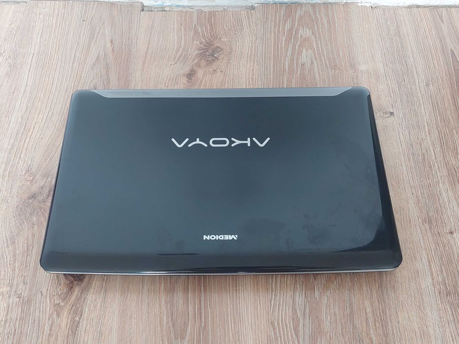 MEDION Akoya E7222 i3-2370M 4GB 750GB BT