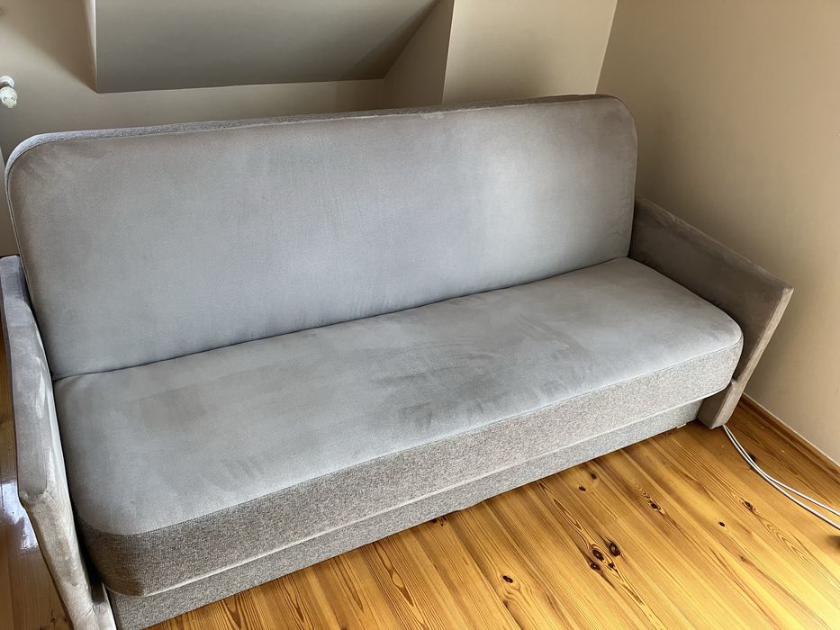 Tapczan (sofa) rozkladana.
