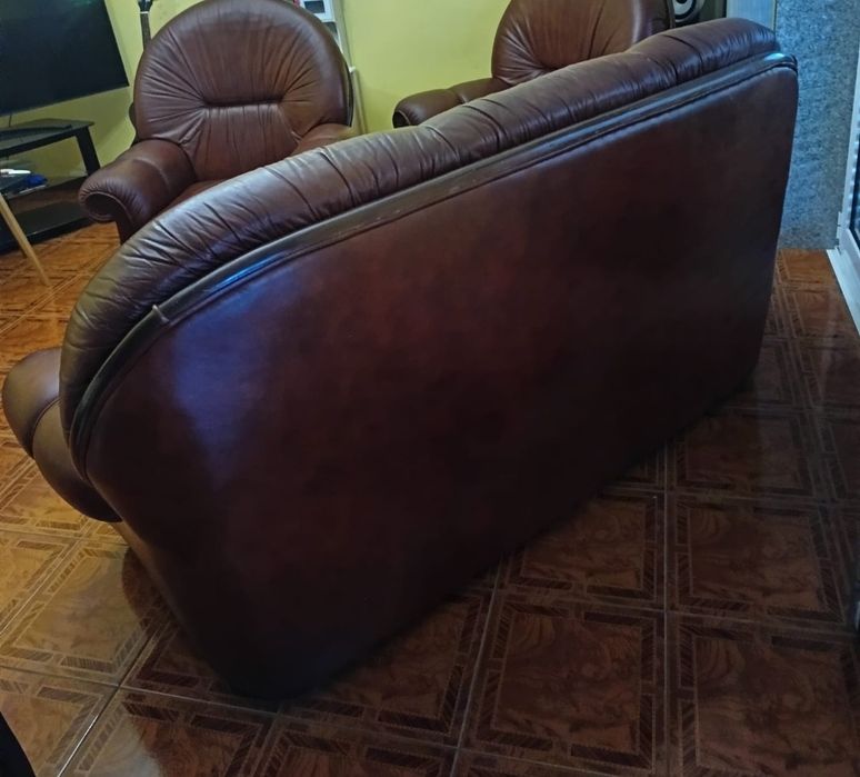 Sofa em cabedal...