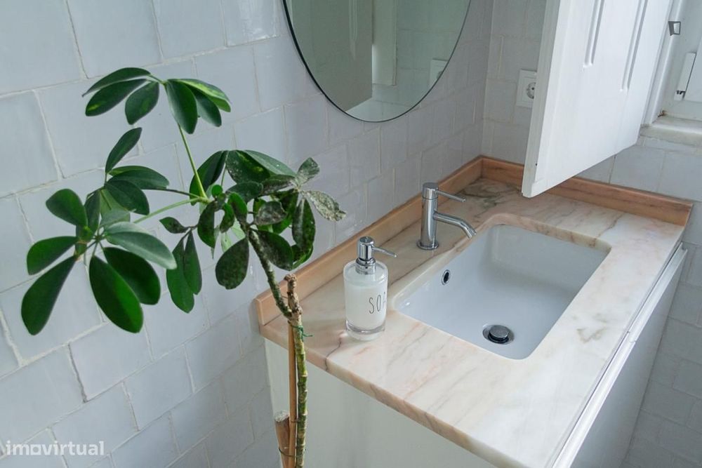 Quarto - localizado em Amoreiras Lisbon