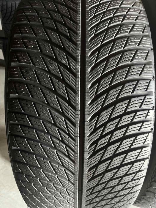 325/35/22+285/40/22 R22 Michelin Pilot Alpin 5 SUV 4шт зима