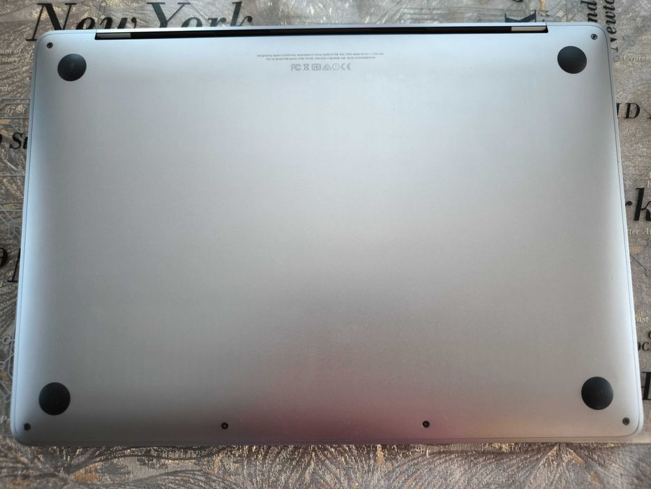 MacBook Pro 2017 A1708 8/256GB