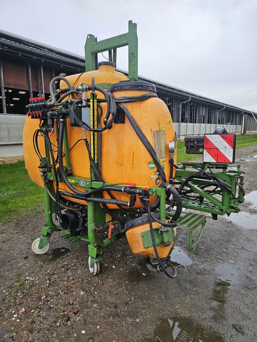 Opryskiwacz zawieszany Amazone UF 1000l pełna hydraulika