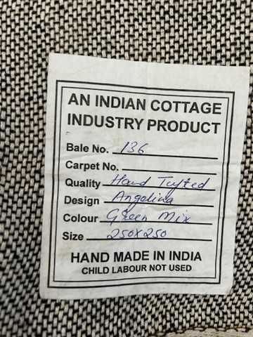 Tapete feito à mão com certificado de autor