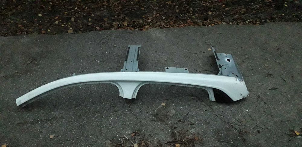 renault clio v słupki a - b - c  prawy i lewy,