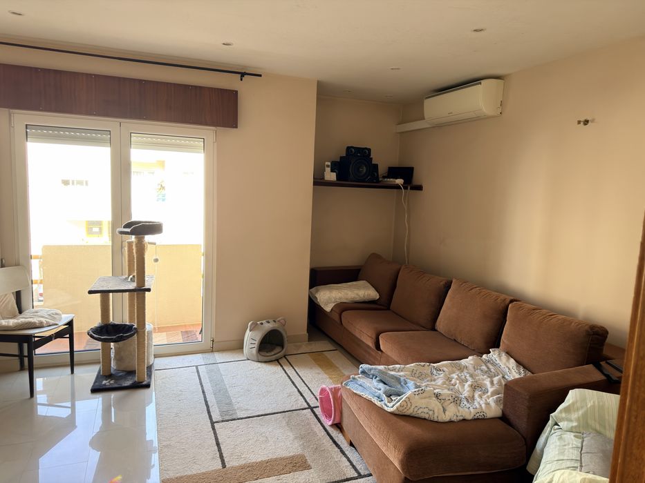 Excelente Apartamento T3 para Arrendamento com AC em todos os comodos