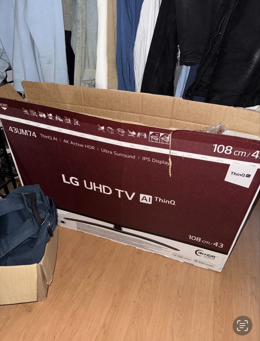 TV LG 43” 4K UHD – Ecrã partido – Ideal para peças
