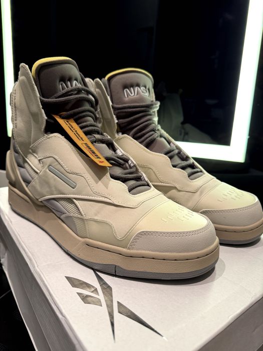 REEBOK NASA LIMITKI r 42,5 100% oryginalne.