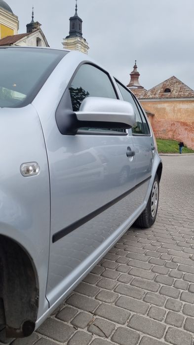 Volkswagen GOLF 4 1.4 2002p