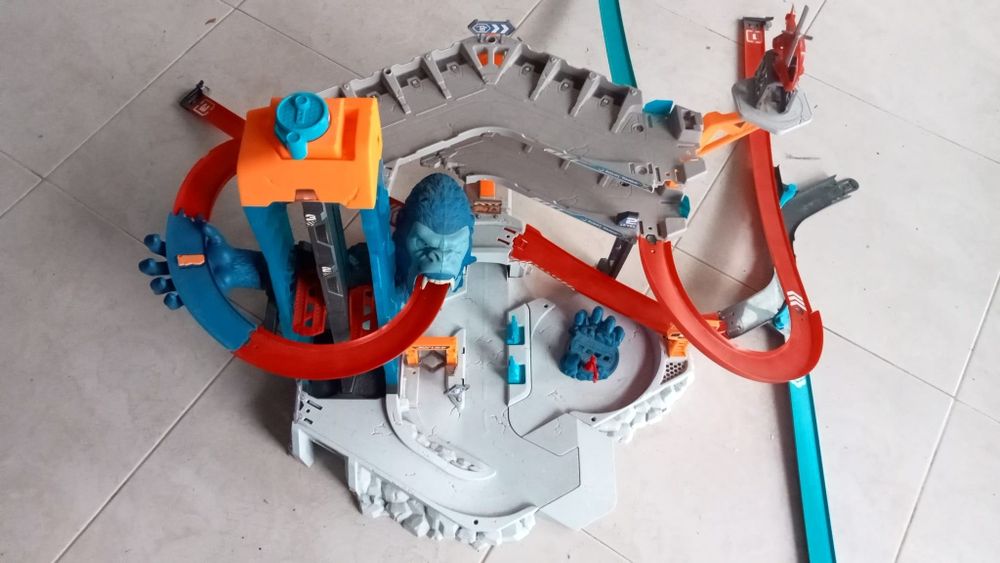 Megapista Metal Machines