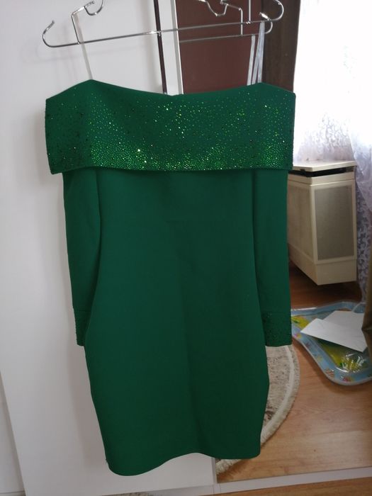 Плаття коротке зеленого кольору