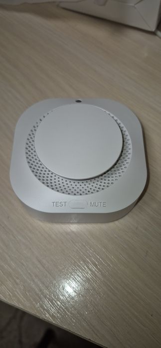 Беспроводные датчики  дыма и газа Tuya/ Smart Life Zigbee