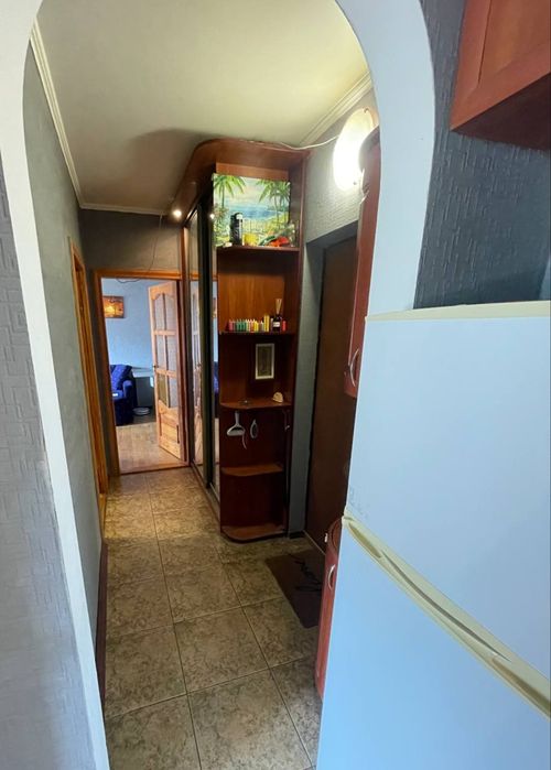 Здам 2 кім. квартиру в центрі міста.