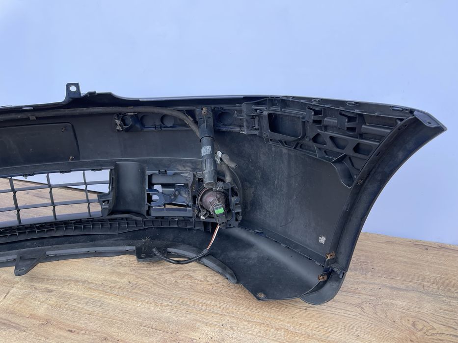 Бампер передній VW Golf 5 LD5Q хетчбек 2003-2008 Фольксваген Гольф 5