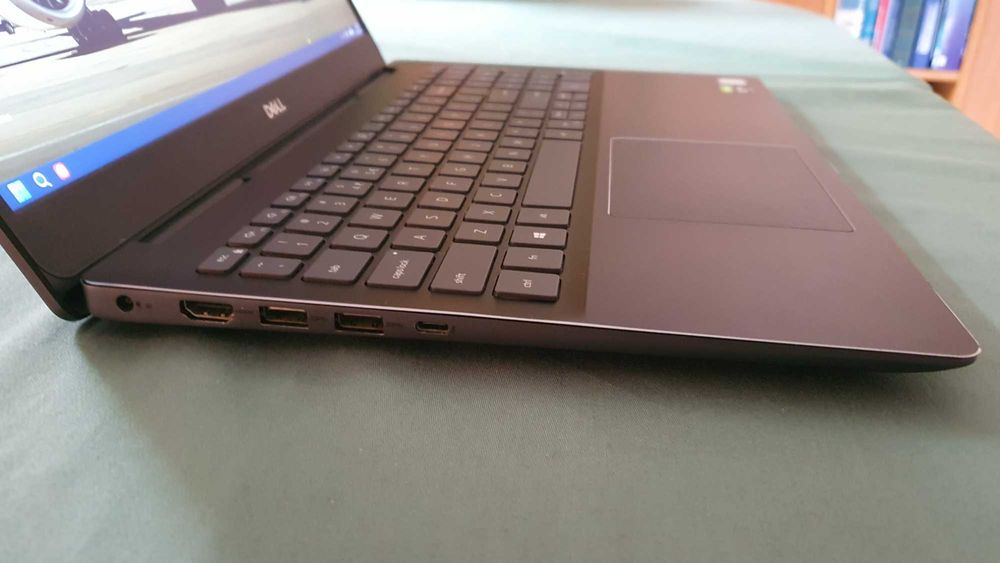 Dell Vostro 15 7590  I7-9750H/16GB/NV GF GTX 1650