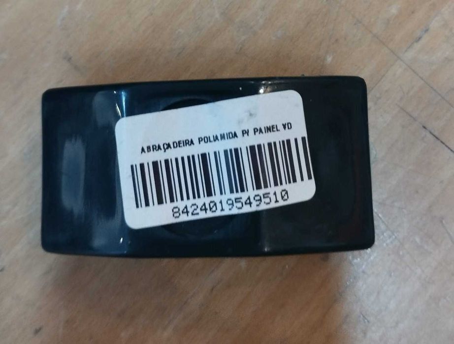 Fixadores Abraçadeiras PVC para cerca metálica vedação em arame