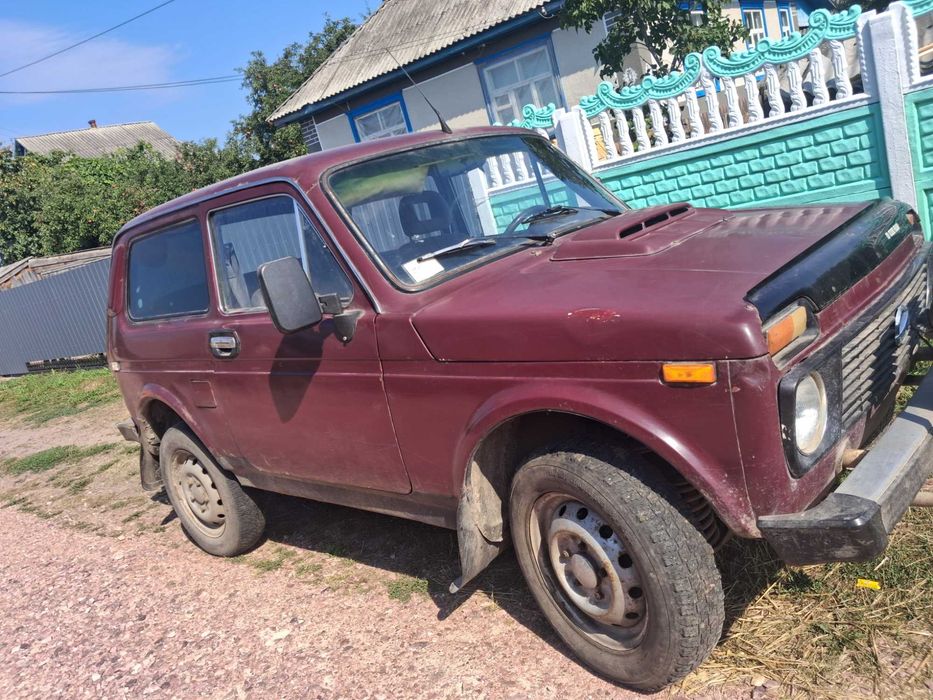 Автомобіль  Нива