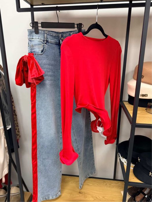 Кофта с рюшами S