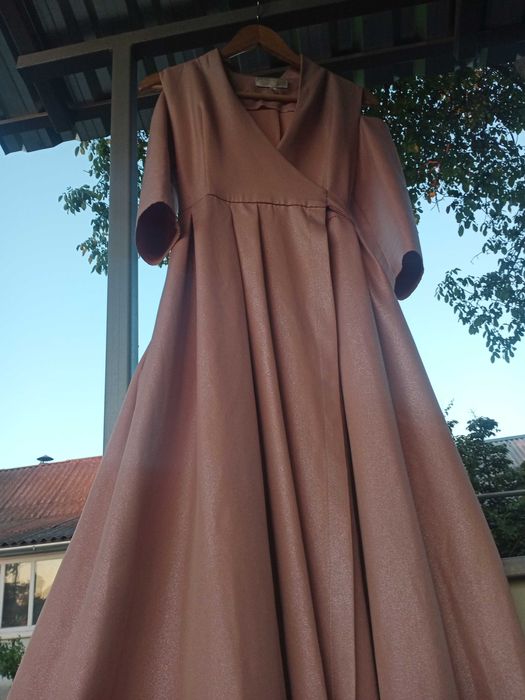 Продам вечірню сукню)