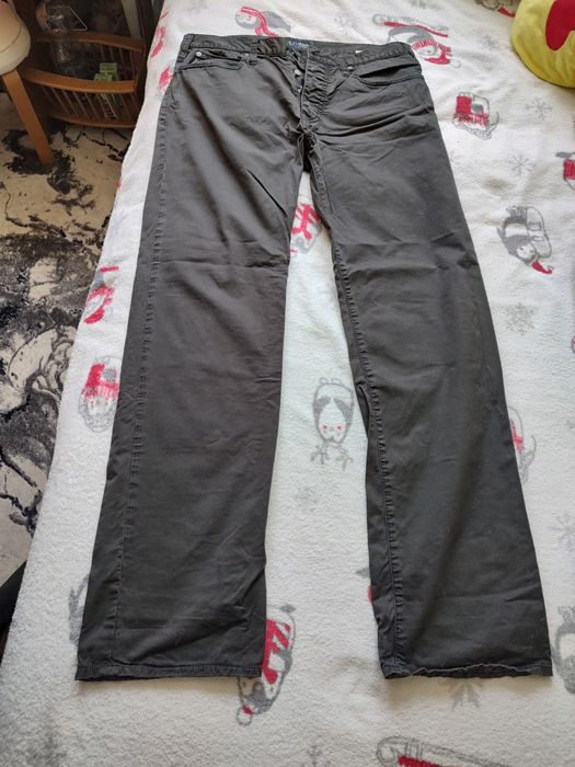 Spodnie Armani jeans.