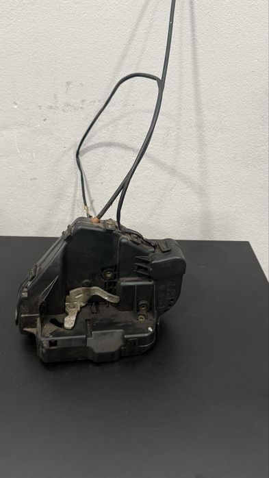 Fechadura traseira direita mercedes w203 c220