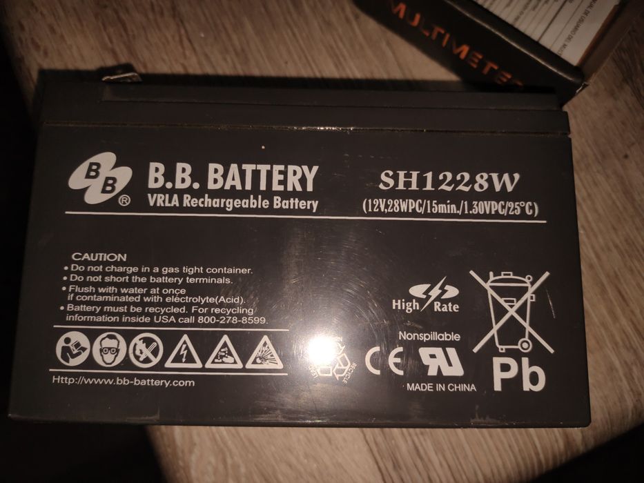 akumulator kwasowo-ołowiowy marki B.B. Battery, model SH1228W.