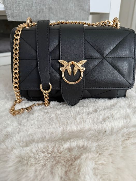 Torebka czarna na ramie