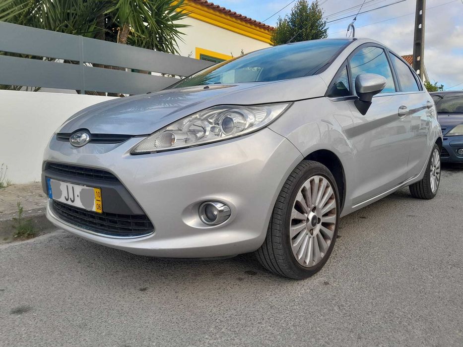 Ford Fiesta 2010 — photo 2