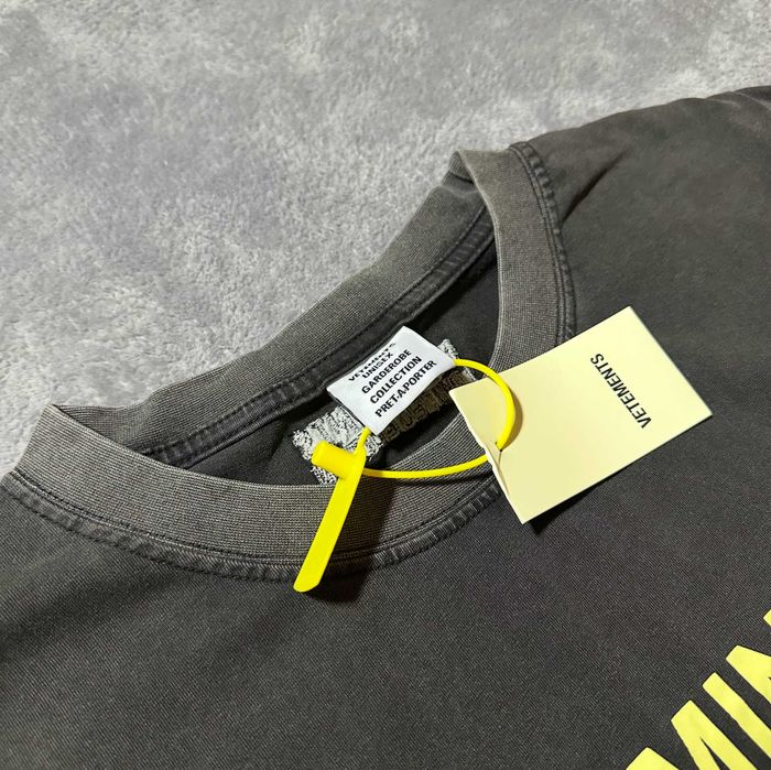 футболка Vetements Dominatrix Hotline S M L