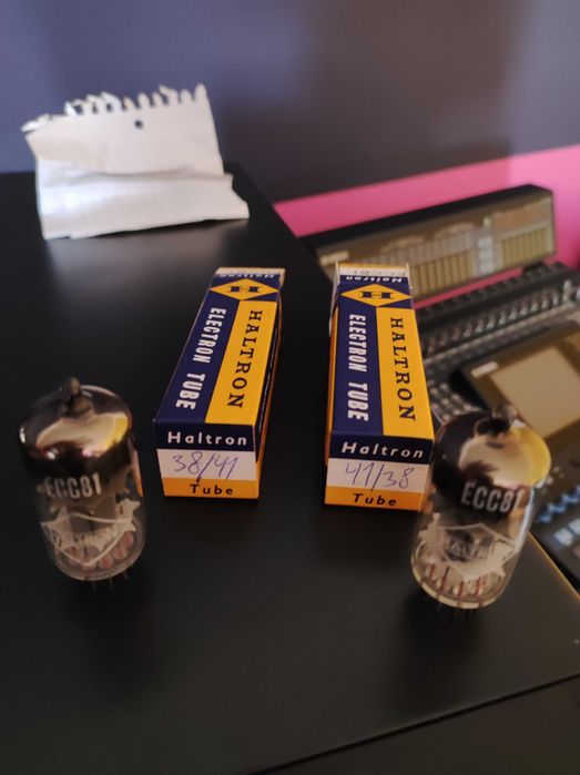 Válvulas ECC81 Haltron NOS