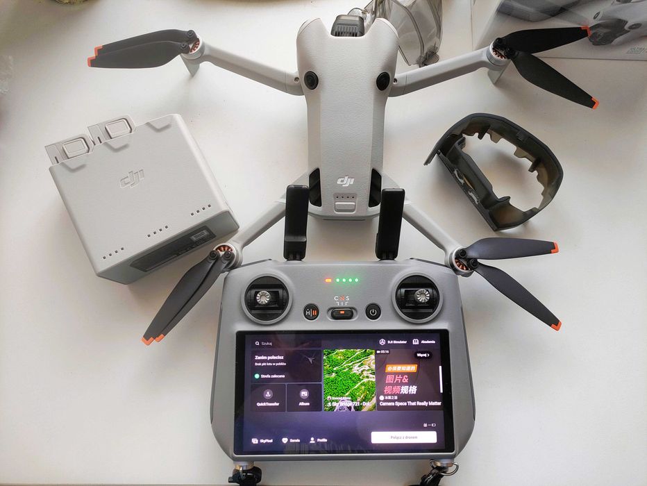 Dron DJI Mini 4 Pro | Fly More Combo (DJI RC 2) Z Kontrolerem
