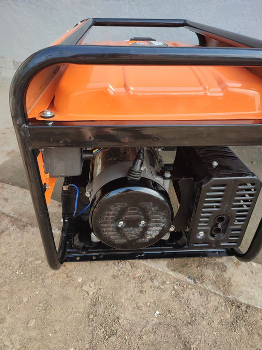 Бензиновий електрогенератор 8квт