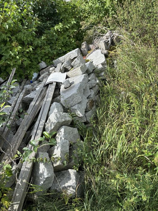 Kostki z granitu ogrodzeniowy/ ozdobny