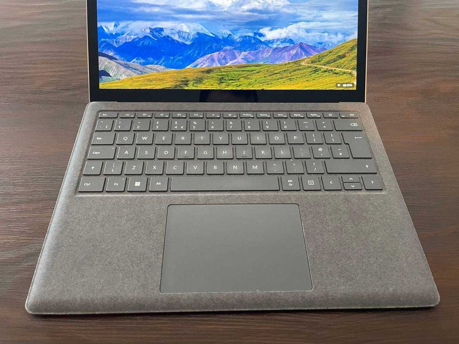 Surface Laptop 3 13.5" i5 | 8GB | SSD 1TB (upgrade) — Excelente Estado