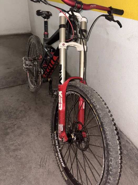 Bicicleta Downhill Scott Gambler