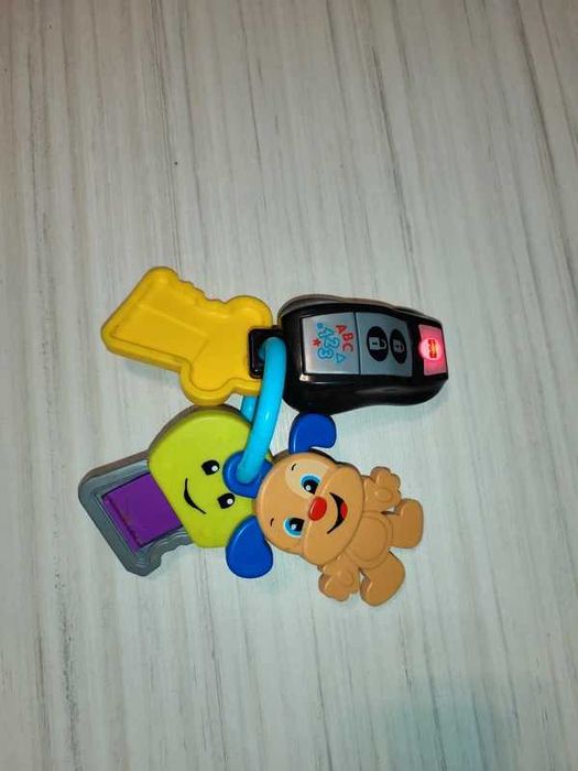 zabawka edukacyjna Podróżne kluczyki z linii Fisher-Price w j. polskim