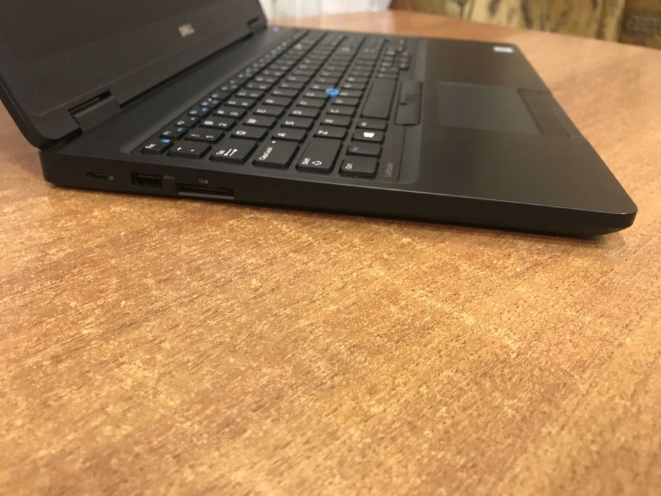 Ультрабук 15" FHD Dell Latitude 5580 (i7-7820HQ/16Gb/SSD256Gb/940MX)