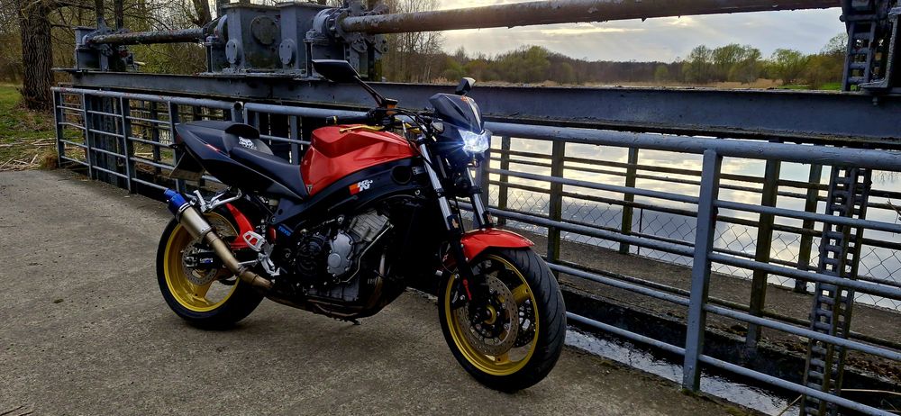 Triumph 600 naked