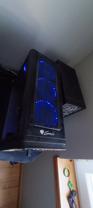 Sprzedam komputer stacjonarny