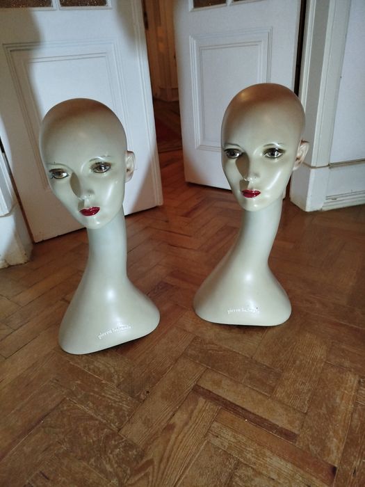 Porta Perucas Pierre Balmain